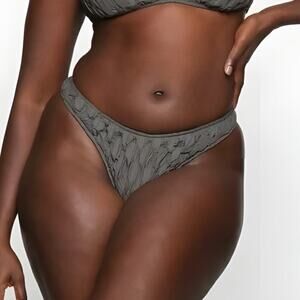 SKIMS Fits Everybody Quilted Thong in Gunmetal Gray NWT Size 3X